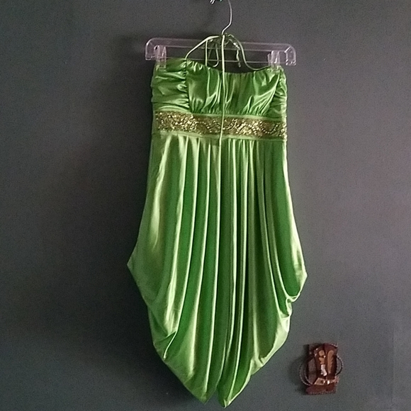 Taboo short formal dress - Picture 1 of 4